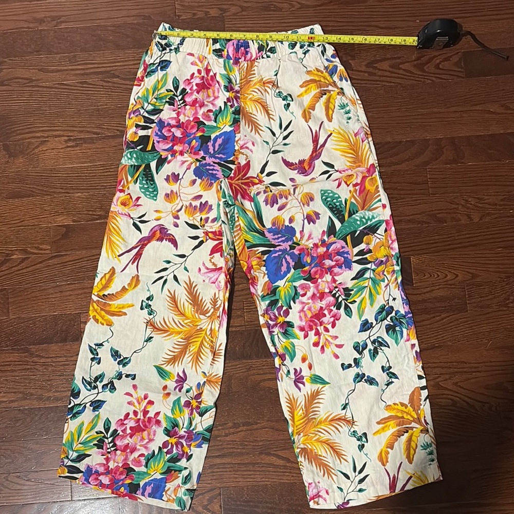 Floral Cropped Linen Pants